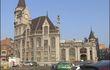 Grand poste : Commerces et hôtel